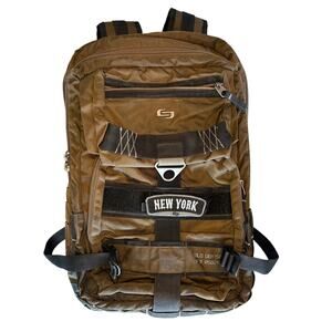 Solo New York Zone Backpack in Olive Khaki Green with Laptop / Lots of Pockets